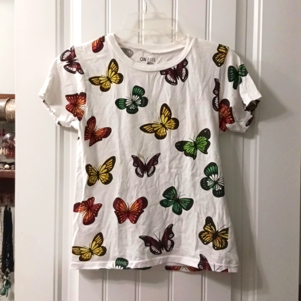 ❤️🧡🤍 MOVING SALE!!!                  Girl's On Fire Butterfly Shirt